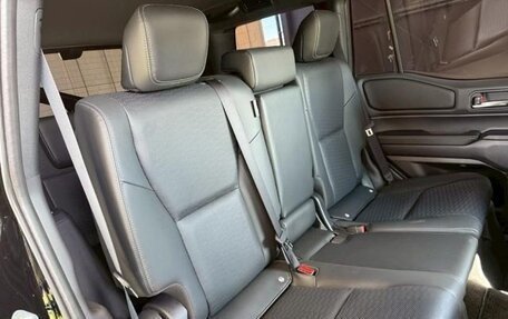 Toyota Land Cruiser Prado, 2024 год, 7 200 000 рублей, 12 фотография