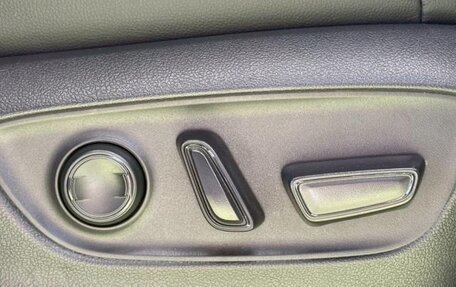 Toyota Land Cruiser Prado, 2024 год, 7 200 000 рублей, 27 фотография