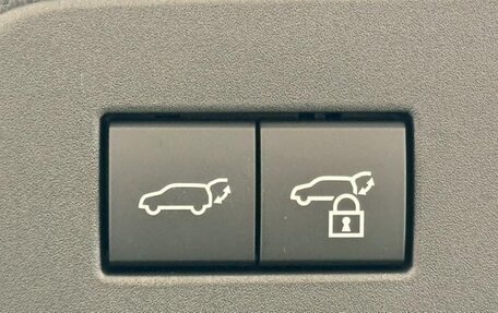 Toyota Land Cruiser Prado, 2024 год, 7 200 000 рублей, 28 фотография