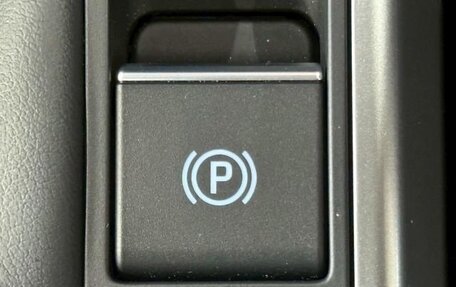 Toyota Land Cruiser Prado, 2024 год, 7 200 000 рублей, 29 фотография