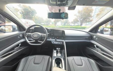 Hyundai Elantra, 2021 год, 1 330 000 рублей, 10 фотография