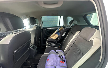 Volkswagen Tiguan II, 2018 год, 2 690 000 рублей, 11 фотография