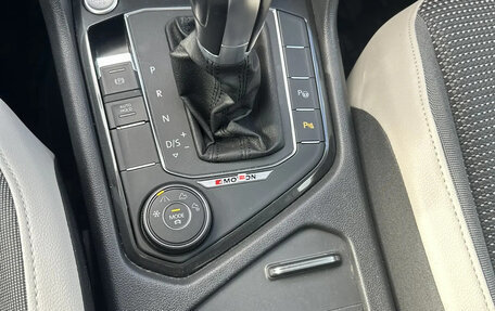 Volkswagen Tiguan II, 2018 год, 2 690 000 рублей, 10 фотография