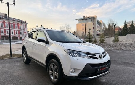 Toyota RAV4, 2015 год, 2 100 000 рублей, 4 фотография