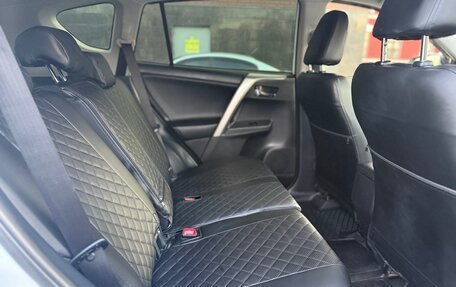 Toyota RAV4, 2015 год, 2 100 000 рублей, 17 фотография