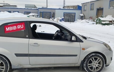 Ford Fiesta, 2006 год, 300 000 рублей, 2 фотография