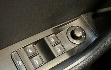 Skoda Superb III рестайлинг, 2016 год, 1 780 000 рублей, 10 фотография