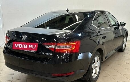 Skoda Superb III рестайлинг, 2016 год, 1 780 000 рублей, 4 фотография