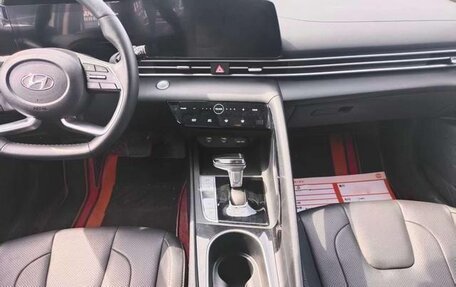 Hyundai Elantra, 2022 год, 1 330 000 рублей, 10 фотография