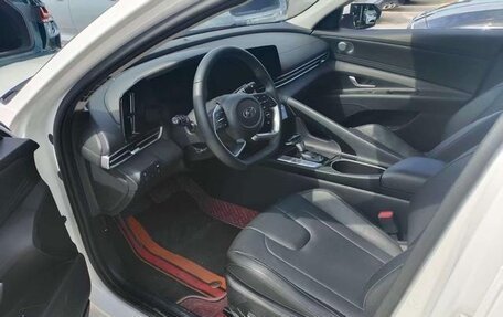 Hyundai Elantra, 2022 год, 1 330 000 рублей, 5 фотография