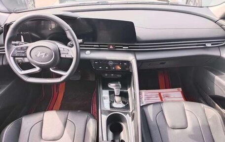 Hyundai Elantra, 2022 год, 1 330 000 рублей, 9 фотография