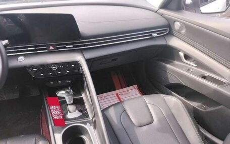 Hyundai Elantra, 2022 год, 1 330 000 рублей, 11 фотография