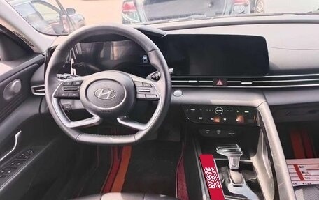 Hyundai Elantra, 2022 год, 1 330 000 рублей, 7 фотография