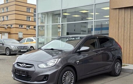 Hyundai Solaris II рестайлинг, 2012 год, 700 000 рублей, 3 фотография