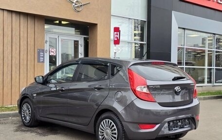 Hyundai Solaris II рестайлинг, 2012 год, 700 000 рублей, 4 фотография