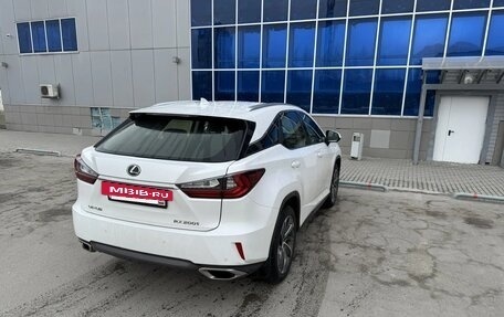 Lexus RX IV рестайлинг, 2017 год, 3 650 000 рублей, 4 фотография