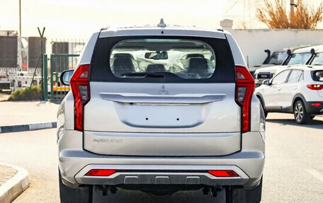 Mitsubishi Pajero Sport III рестайлинг, 2023 год, 3 870 009 рублей, 6 фотография