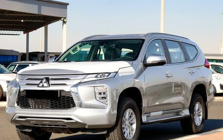 Mitsubishi Pajero Sport III рестайлинг, 2023 год, 3 870 009 рублей, 2 фотография