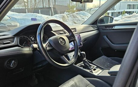 Skoda Superb III рестайлинг, 2017 год, 1 800 000 рублей, 7 фотография