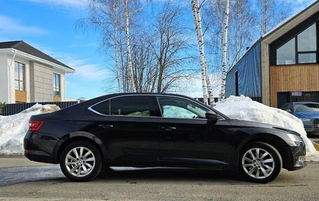 Skoda Superb III рестайлинг, 2017 год, 1 800 000 рублей, 17 фотография