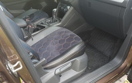 Volkswagen Tiguan II, 2017 год, 2 200 000 рублей, 9 фотография