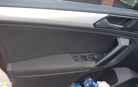 Volkswagen Tiguan II, 2017 год, 2 200 000 рублей, 12 фотография