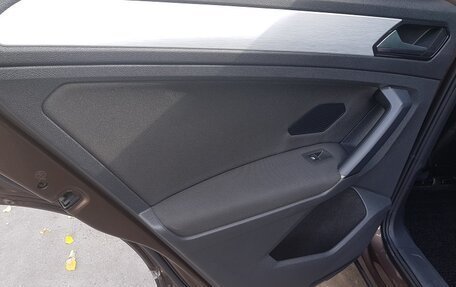 Volkswagen Tiguan II, 2017 год, 2 200 000 рублей, 13 фотография