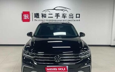 Volkswagen Tiguan II, 2023 год, 2 920 000 рублей, 2 фотография