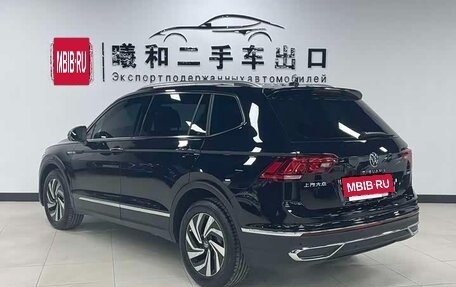 Volkswagen Tiguan II, 2023 год, 2 920 000 рублей, 5 фотография