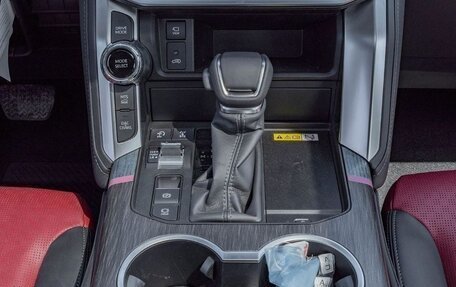 Toyota Land Cruiser, 2026 год, 15 400 000 рублей, 9 фотография