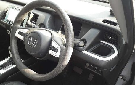 Honda Fit, 2022 год, 1 040 000 рублей, 10 фотография