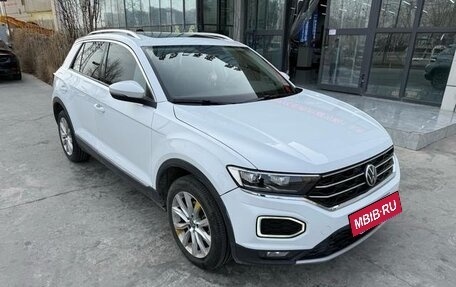 Volkswagen T-Roc I, 2022 год, 1 320 000 рублей, 3 фотография