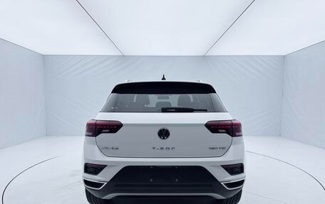 Volkswagen T-Roc I, 2022 год, 1 587 000 рублей, 5 фотография