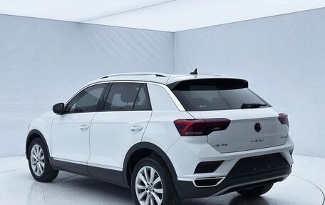 Volkswagen T-Roc I, 2022 год, 1 587 000 рублей, 6 фотография