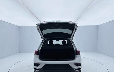 Volkswagen T-Roc I, 2022 год, 1 587 000 рублей, 9 фотография