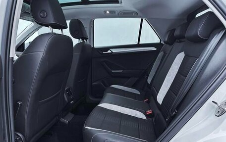 Volkswagen T-Roc I, 2022 год, 1 587 000 рублей, 19 фотография