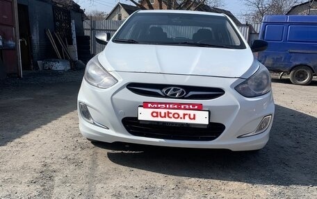 Hyundai Solaris II рестайлинг, 2013 год, 580 000 рублей, 6 фотография