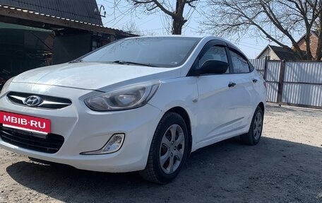 Hyundai Solaris II рестайлинг, 2013 год, 580 000 рублей, 7 фотография