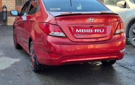 Hyundai Solaris II рестайлинг, 2013 год, 800 000 рублей, 2 фотография