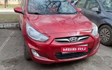 Hyundai Solaris II рестайлинг, 2013 год, 800 000 рублей, 8 фотография