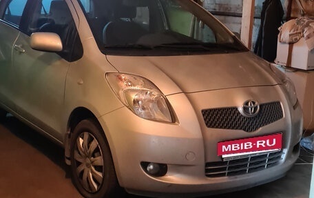 Toyota Yaris III рестайлинг, 2008 год, 750 000 рублей, 8 фотография