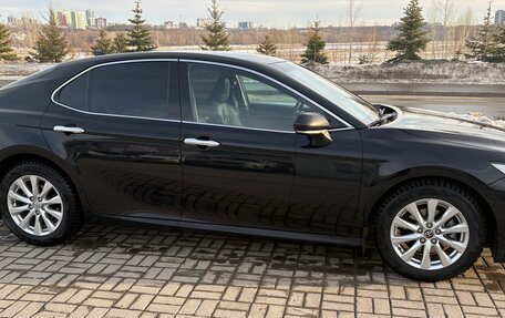 Toyota Camry, 2018 год, 2 200 000 рублей, 4 фотография