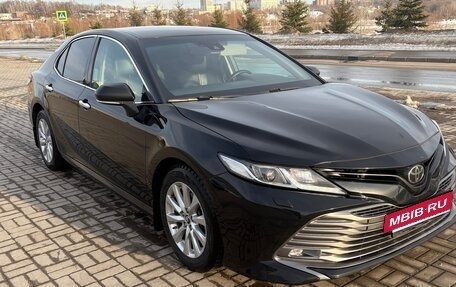 Toyota Camry, 2018 год, 2 200 000 рублей, 3 фотография