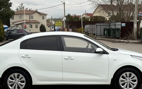 KIA Rio IV, 2018 год, 1 450 000 рублей, 3 фотография