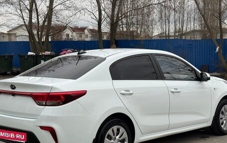 KIA Rio IV, 2018 год, 1 450 000 рублей, 4 фотография