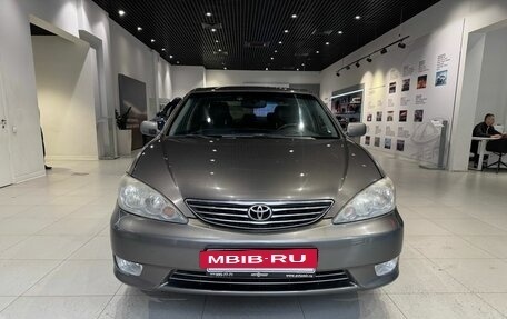 Toyota Camry V40, 2005 год, 500 000 рублей, 2 фотография