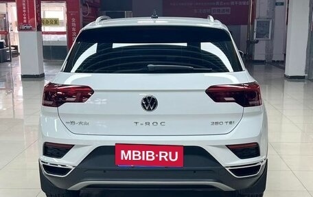 Volkswagen T-Roc I, 2023 год, 1 745 000 рублей, 5 фотография