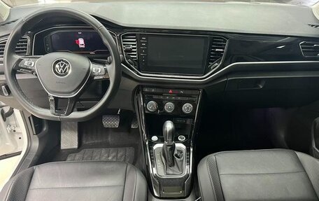 Volkswagen T-Roc I, 2023 год, 1 745 000 рублей, 7 фотография