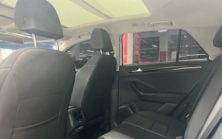 Volkswagen T-Roc I, 2023 год, 1 745 000 рублей, 11 фотография