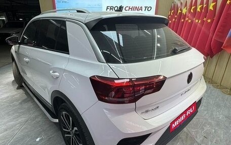 Volkswagen T-Roc I, 2022 год, 1 812 000 рублей, 4 фотография